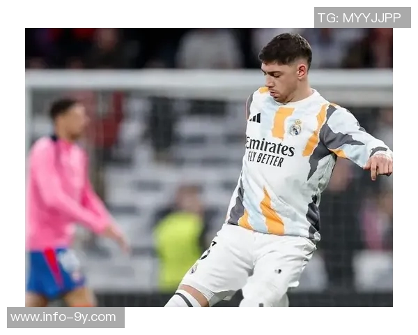 阿森西奥顶替赫伊森出任中卫巴尔韦德继续担任右后卫角色