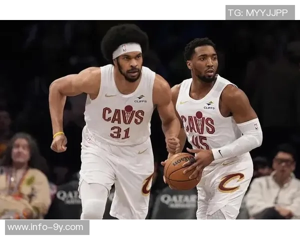 米切尔称赞朗佐组织能力提升三分球进步助力队友得分