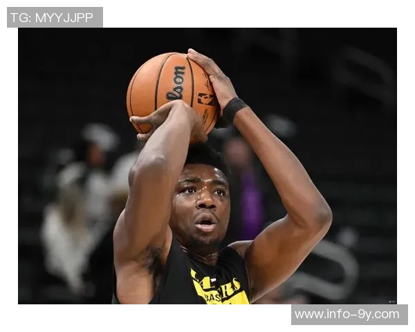 卡梅隆托马斯在进攻中偏爱持球突破而非迅速决策的表现分析 卡梅隆托马斯在进攻中偏爱持球突破而非迅速决策的表现分析