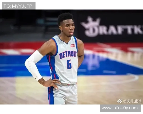 小南斯赞亨特表现如莱昂纳德全场9中7砍17分7篮板展现得分能力 小南斯赞亨特表现如莱昂纳德全场9中7砍17分7篮板展现得分能力