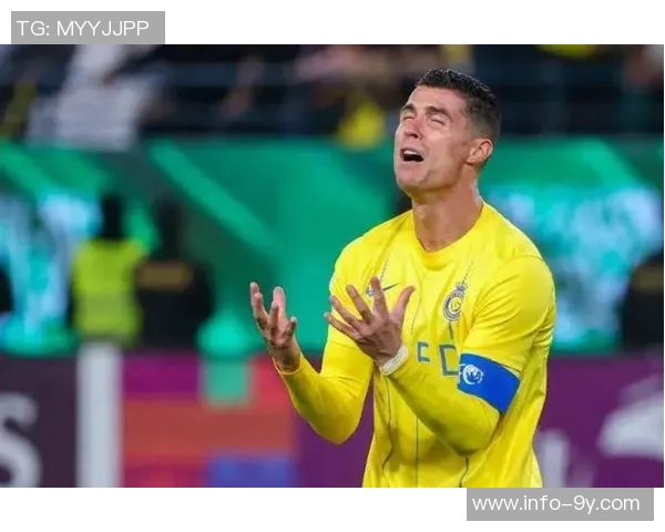 C罗愤怒出局后迅速返回更衣室沙特媒体独家报道比赛心情 C罗愤怒出局后迅速返回更衣室沙特媒体独家报道比赛心情